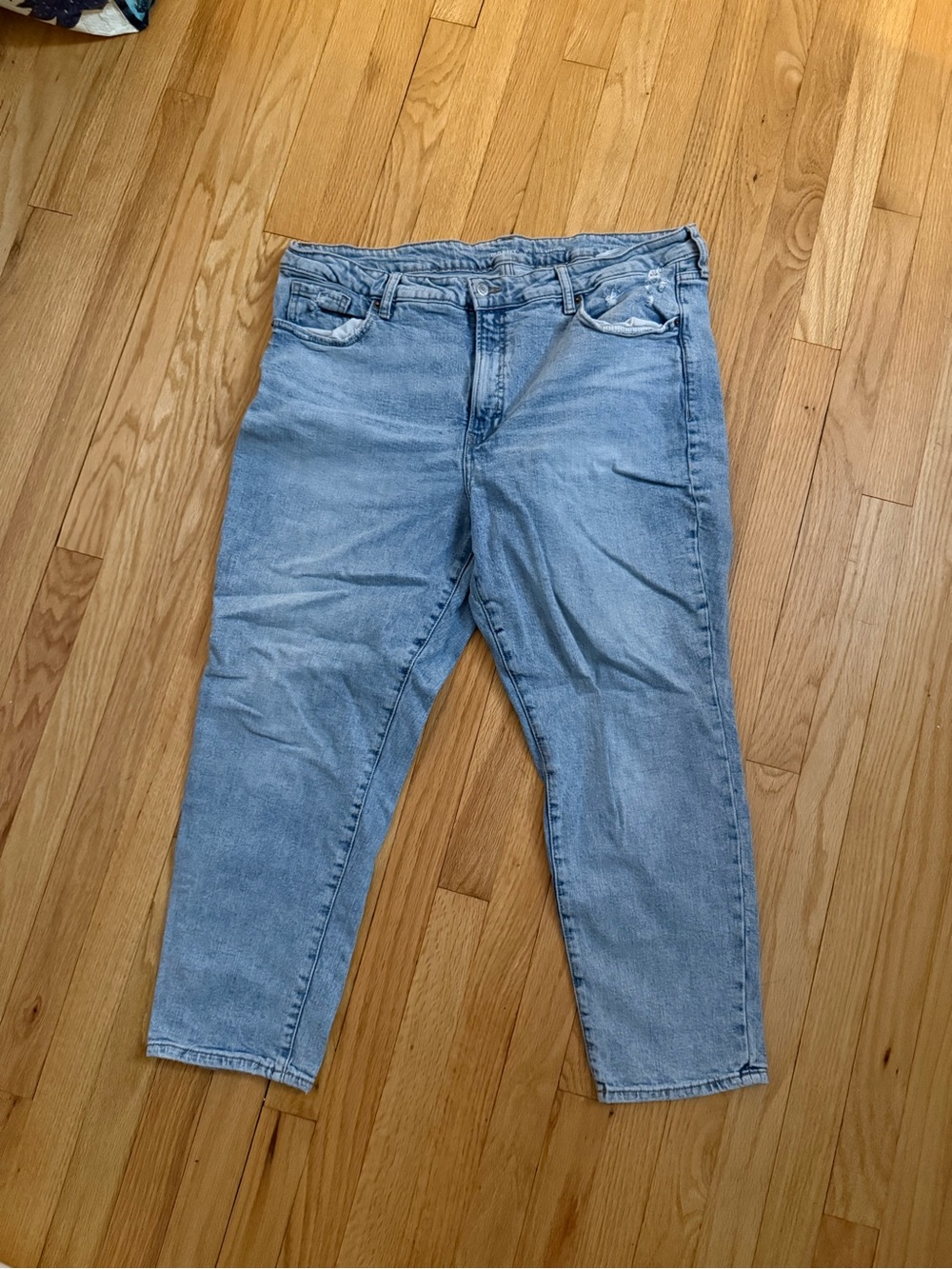 Old Navy Light Wash Relaxed Fit Men's Jeans